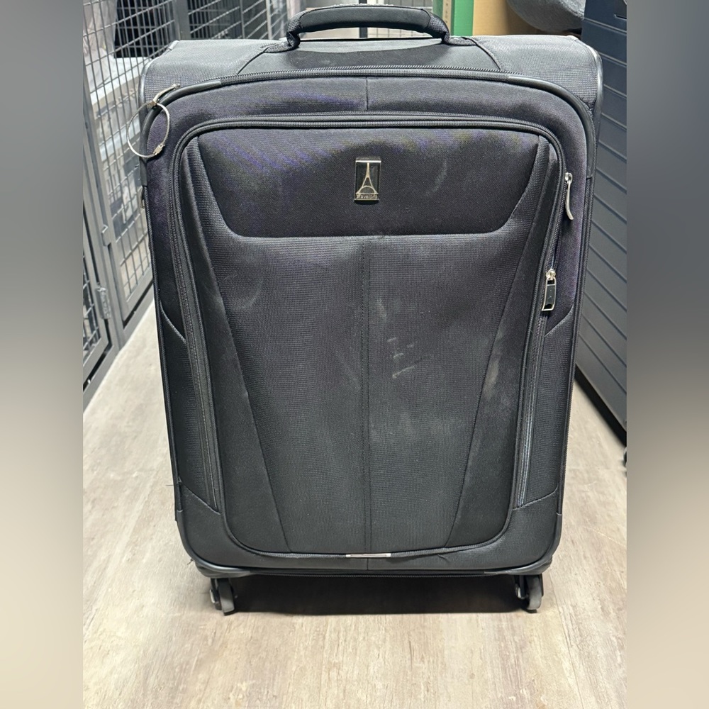“TravelPro Maxlite® 5 25” Expandable Spinner”